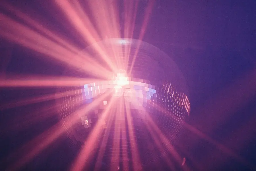 Nightlife in Sardegna: come trascorrere notti indimenticabili su quest’isola da sogno